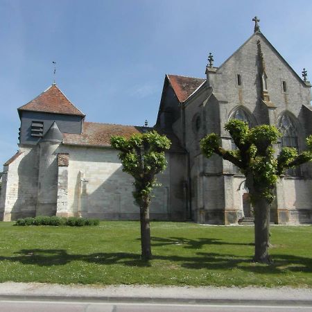 Hotel Le Breuil Piney Exterior foto