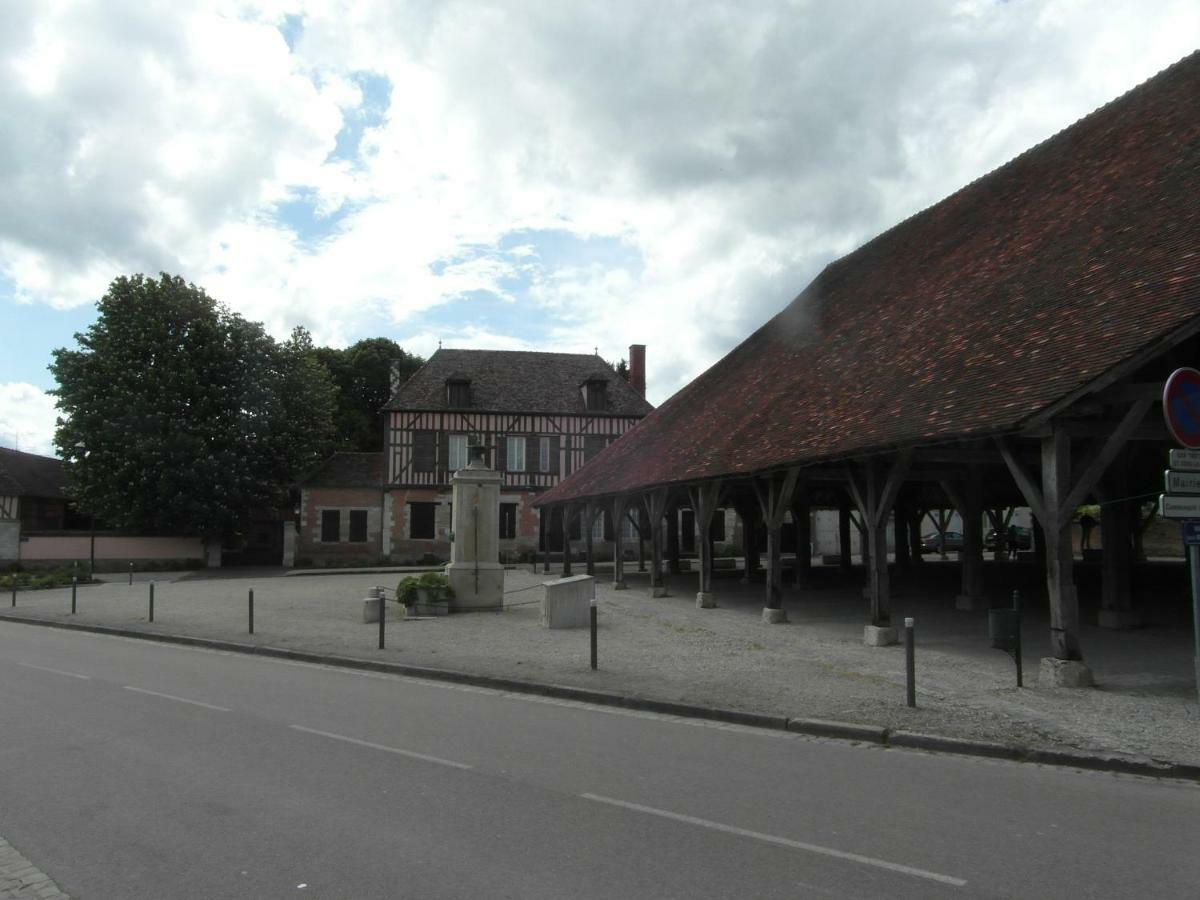 Hotel Le Breuil Piney Exterior foto