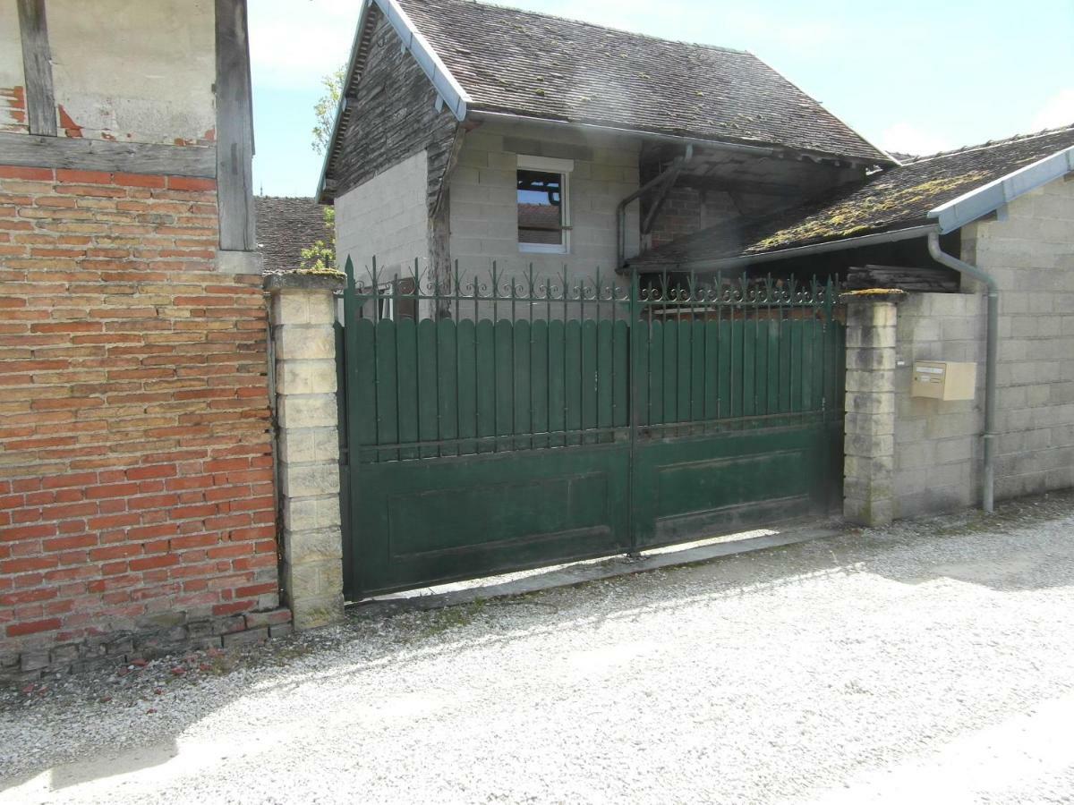 Hotel Le Breuil Piney Exterior foto